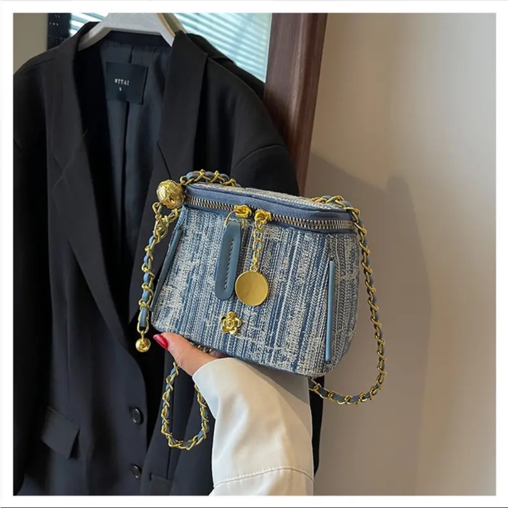 Stylish Blue Crossbody Bag